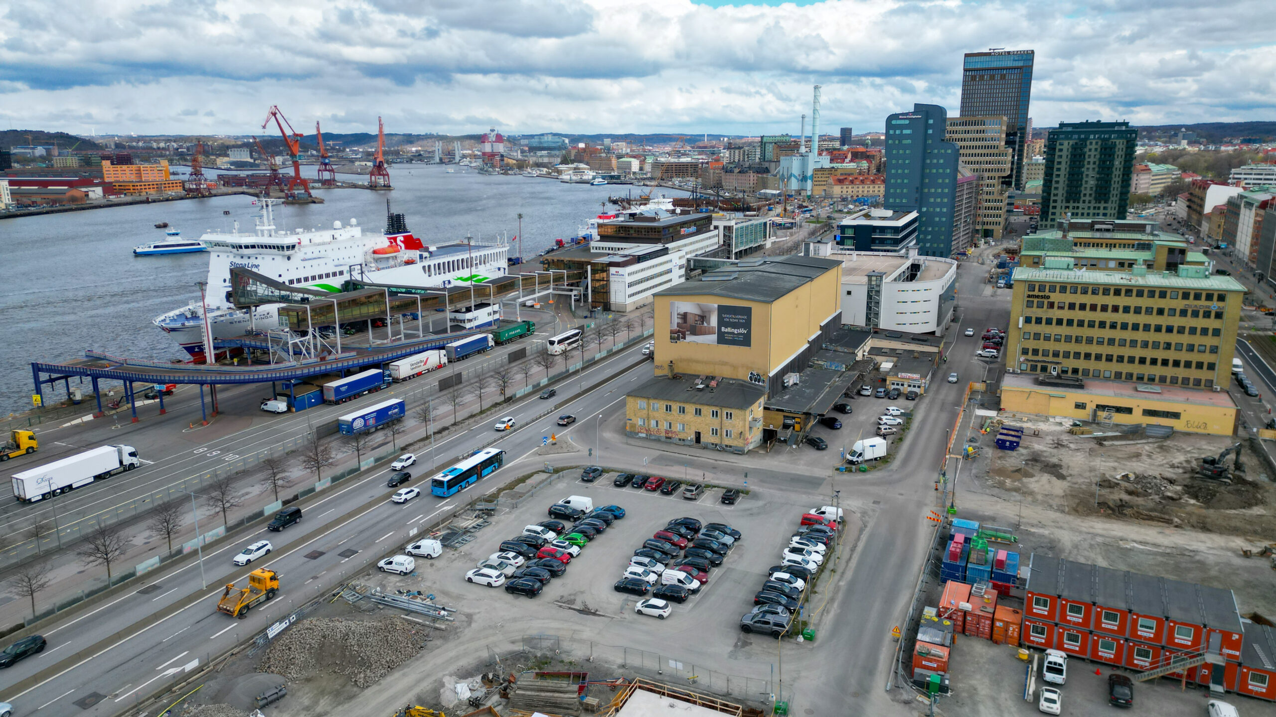 Flygbild delar av Masthuggskajen