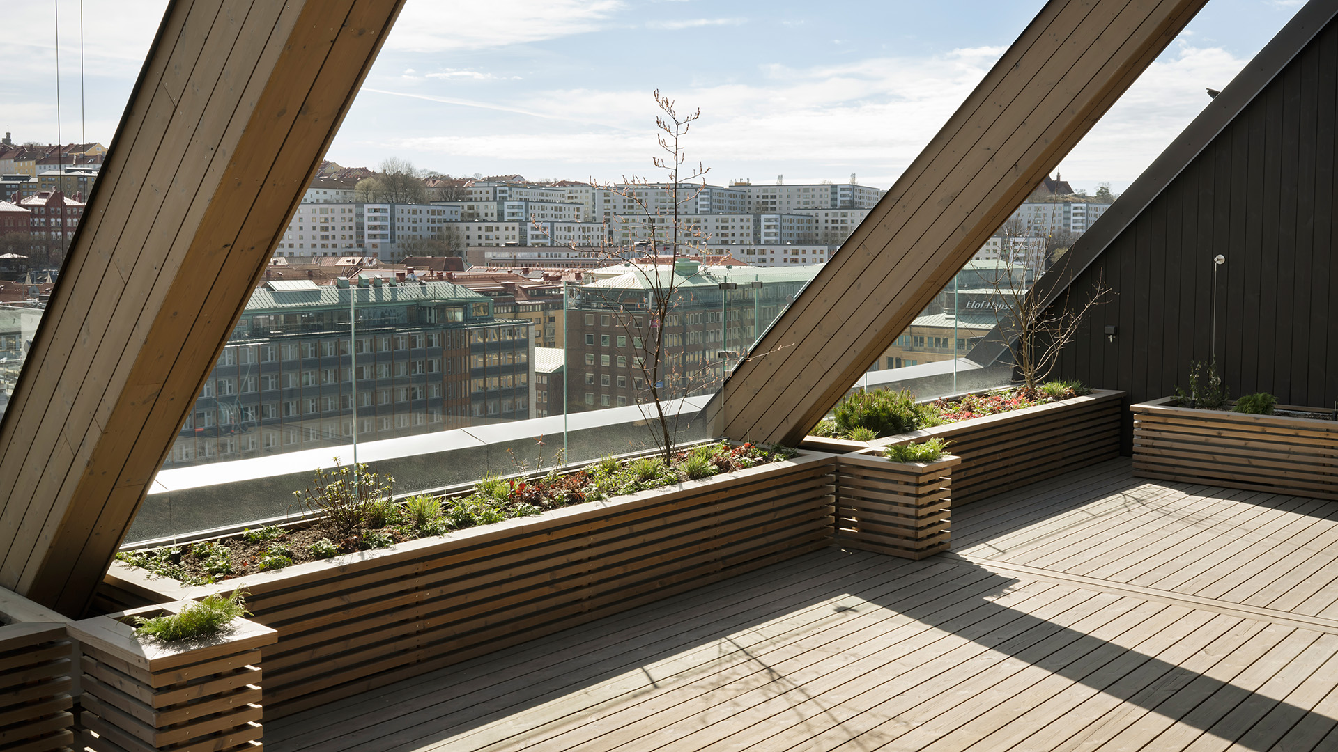 Terrass med utsikt över Masthugget på Habitat 7